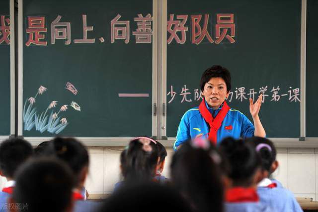 截至目前，《阿凡达：水之道》内地票房超11亿人民币，轻松登顶2022年进口片票房榜，全球票房则突破14亿美元